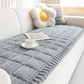 🛋️ 50% RABATT! ⏰ Gestepptes Cord-Sofa-Kissen – Rutschfeste Unterseite, Hochwertiger Cord-Stoff & Einfach zu reinigen 🧵