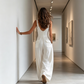 Stylischer Jumpsuit für Damen mit V-Ausschnitt und Taschen