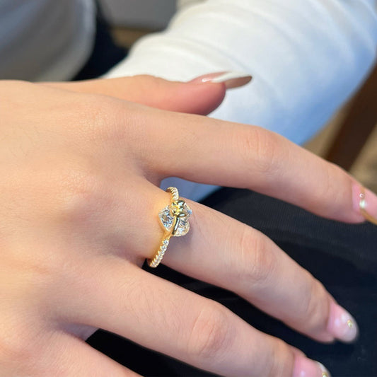 💍Funkelnder Silberring mit Herz-Schleife – feminin elegant als romantisches Geschenk🎀