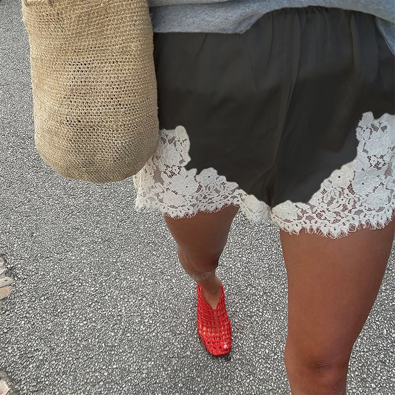🩳 JETZT 50 % RABATT! ✨ Shorts mit Satin-Spitzenbesatz – Lässiger Sommer-Chic – Weich, atmungsaktiv und perfekt zum Entspannen oder für den Look vom Strand in die Bar 🌿