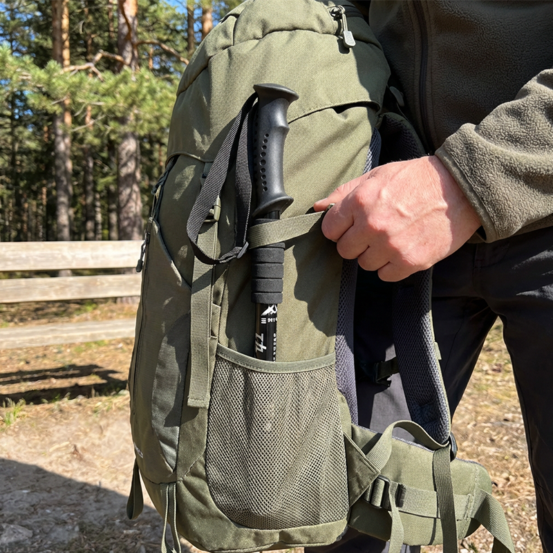 ⛰️✨ Verstellbarer Gehstock aus Aluminiumlegierung – Robust, stoßdämpfend, leicht 🌲