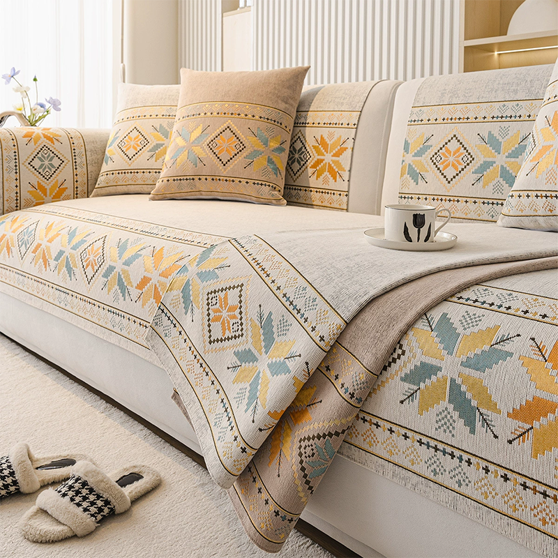 Rutschfester Sofaauflagenbezug aus Chenille im Boho-Stil