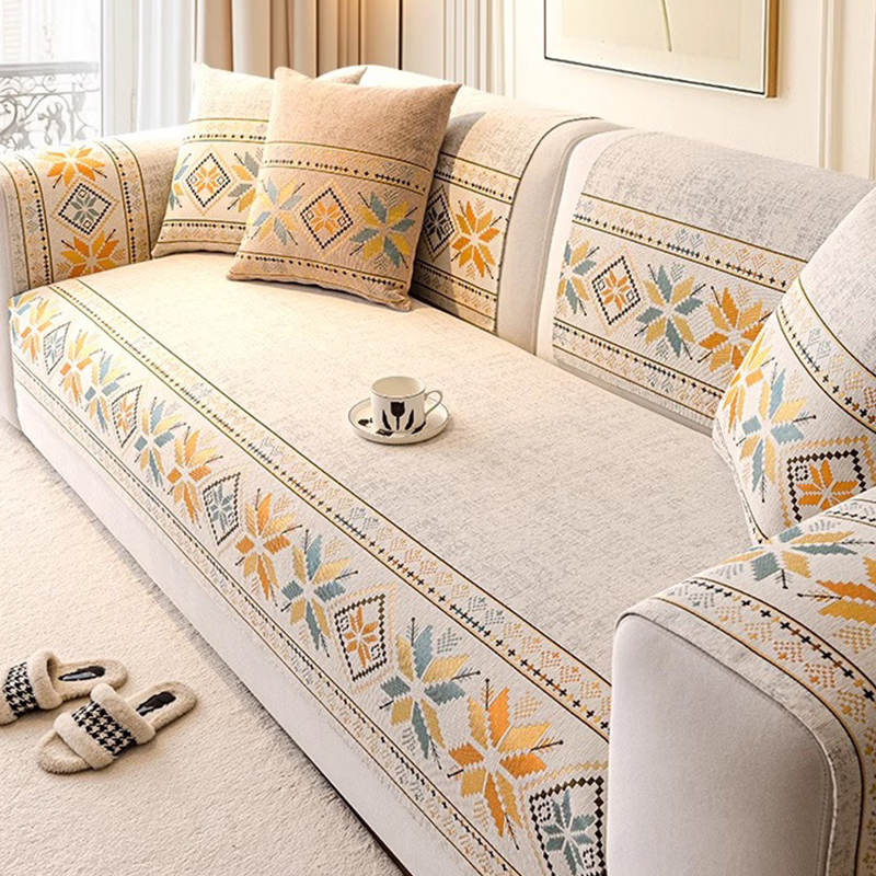 Rutschfester Sofaauflagenbezug aus Chenille im Boho-Stil